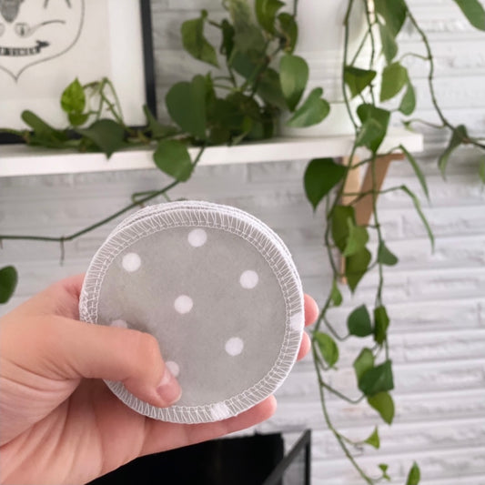 Reusable Face Rounds vs. Disposable Cotton Pads